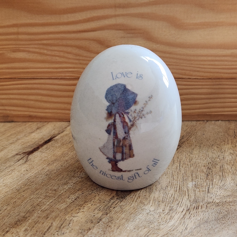 Holly Hobbie Ceramic Egg - "Love is the nicest gift of all"